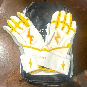 BRUCE BOLT CHROME SERIES LONG CUFF YELLOW ADULT SMALL BATTING GLOVES